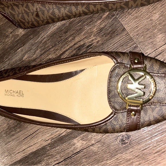 Michael Kors Logo Flats🤎 - Picture 5 of 12